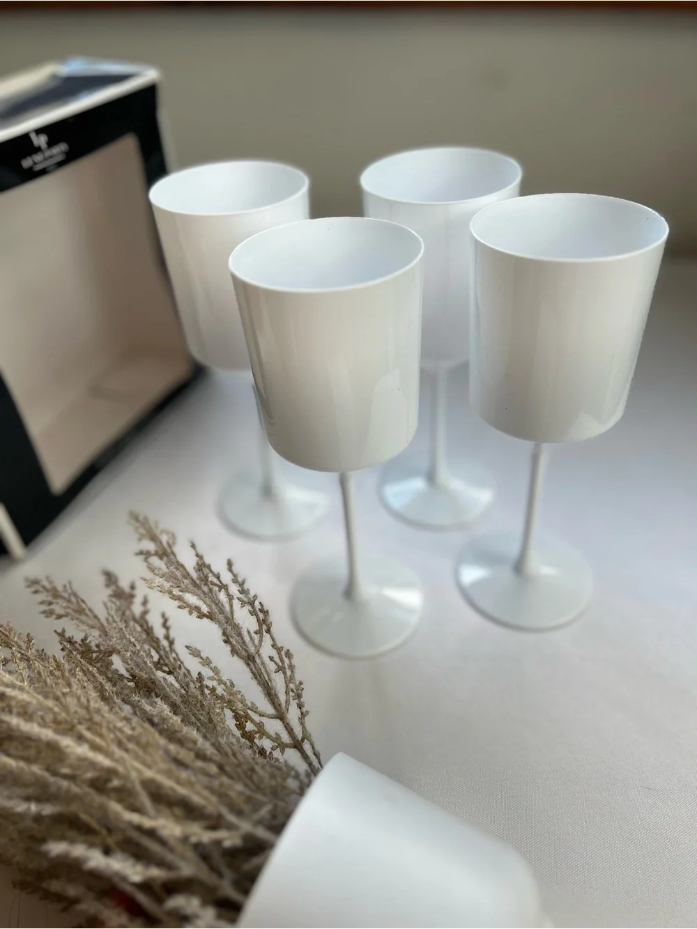 White Plastic Wine Glasses - Set of 4